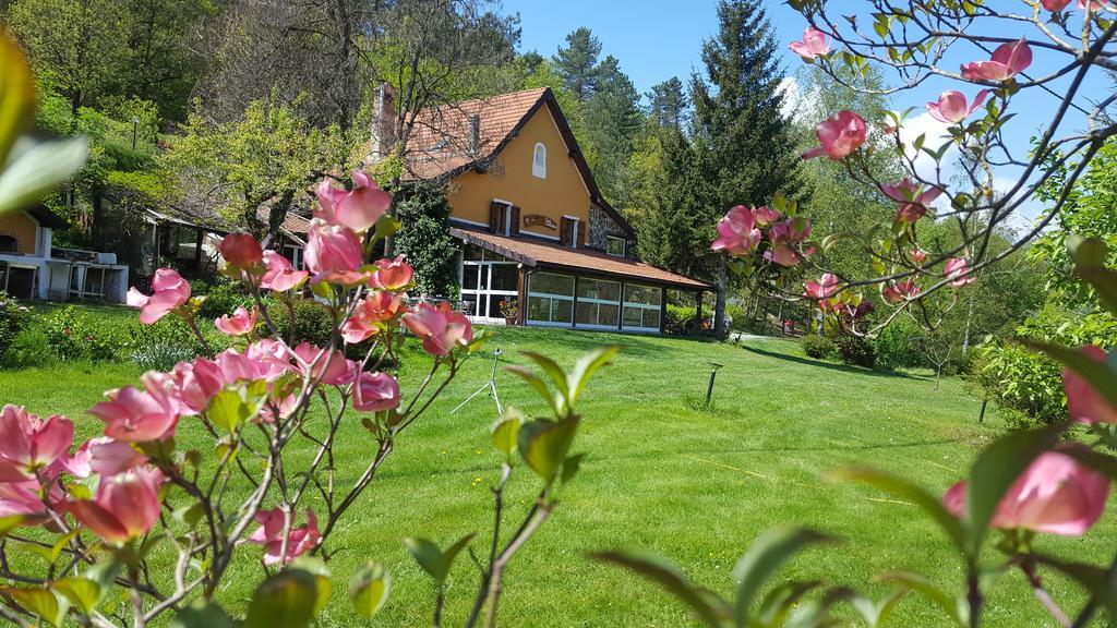 Bed and Breakfast Le Radici Сасселло Экстерьер фото